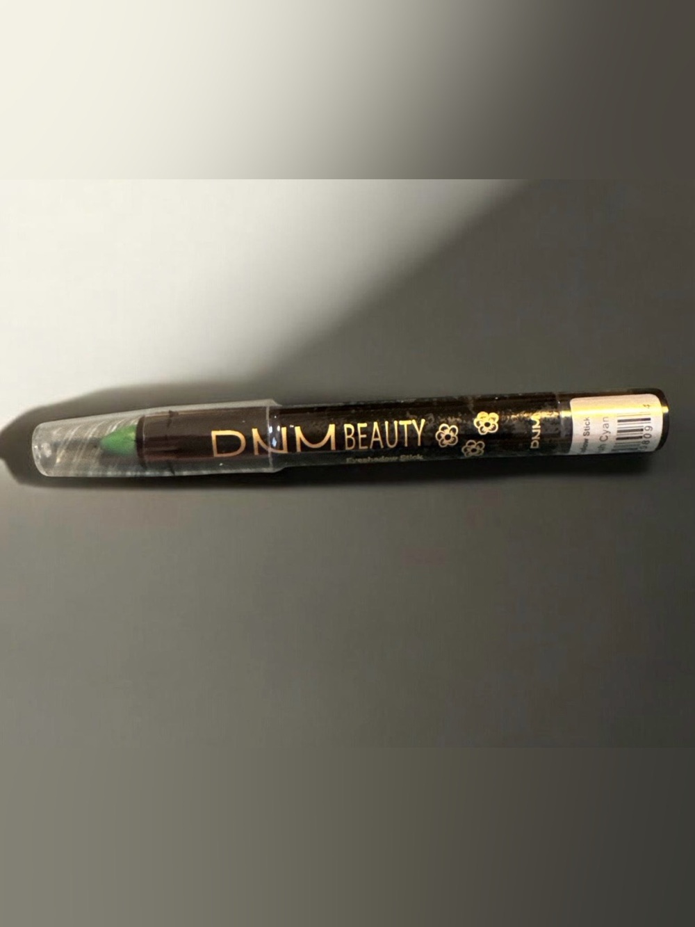 Cream Eyeshadow Stick — Vibrant Green Shade
